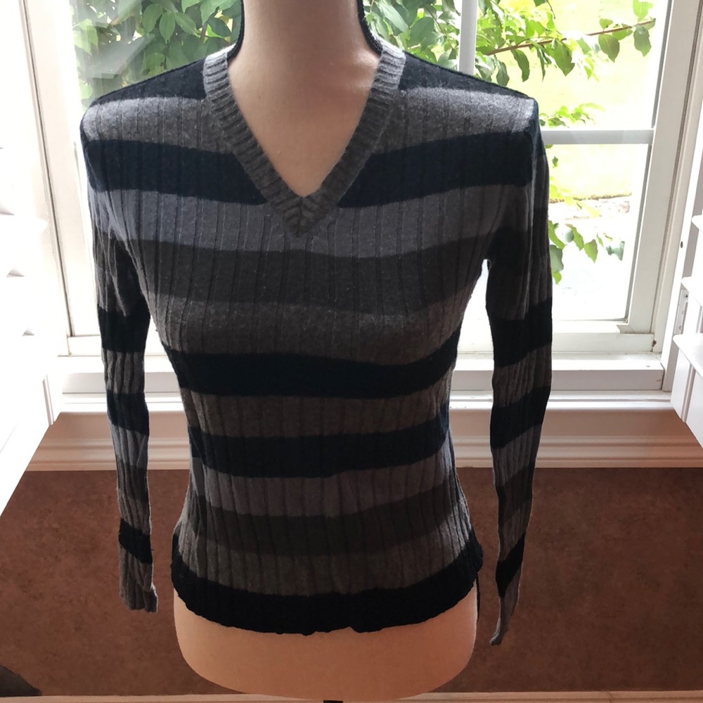 Banana Republic sweater Sz Med
